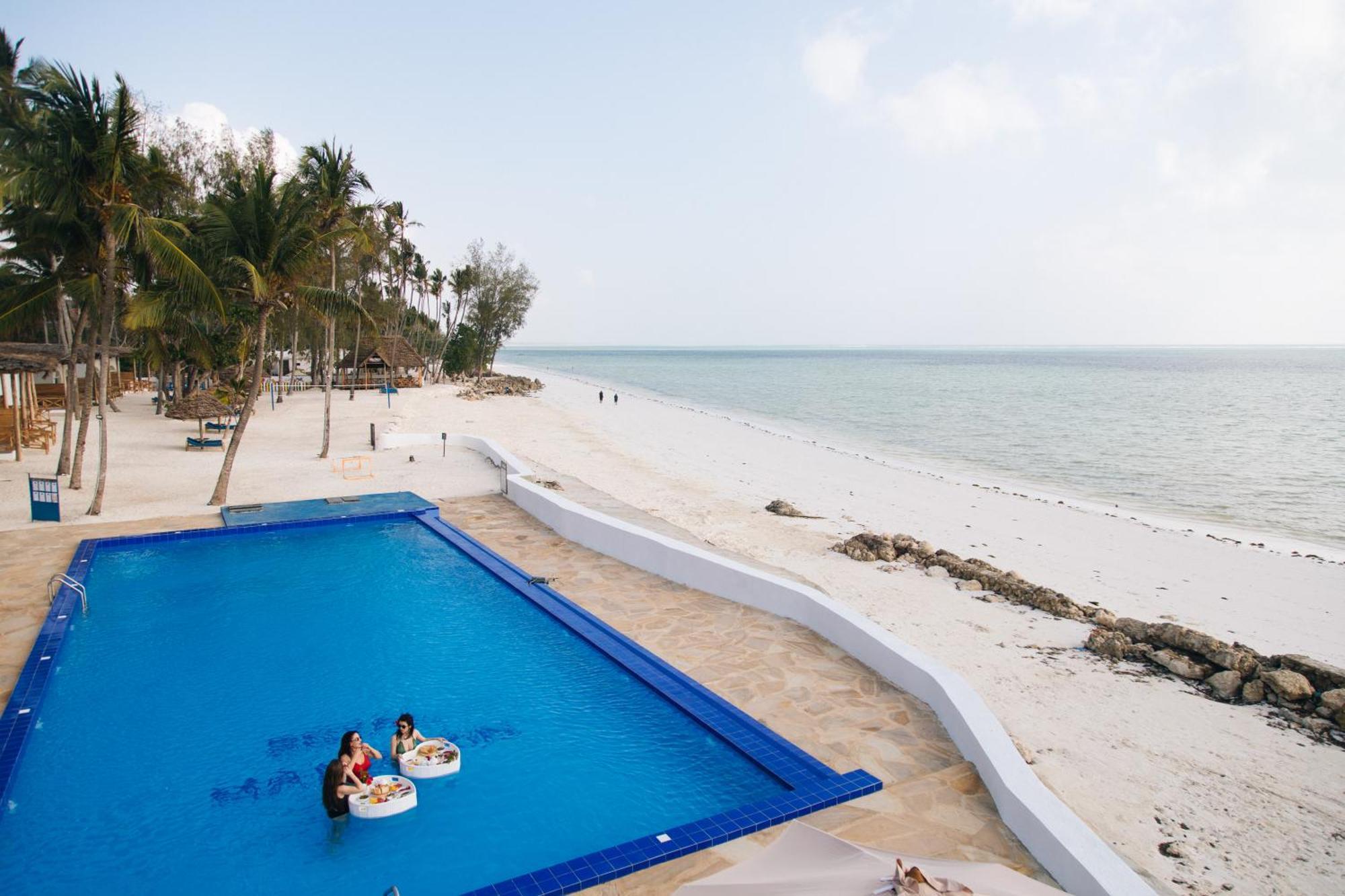Royal Mandarin Hotel & Resort Пвани-Мчангани Экстерьер фото