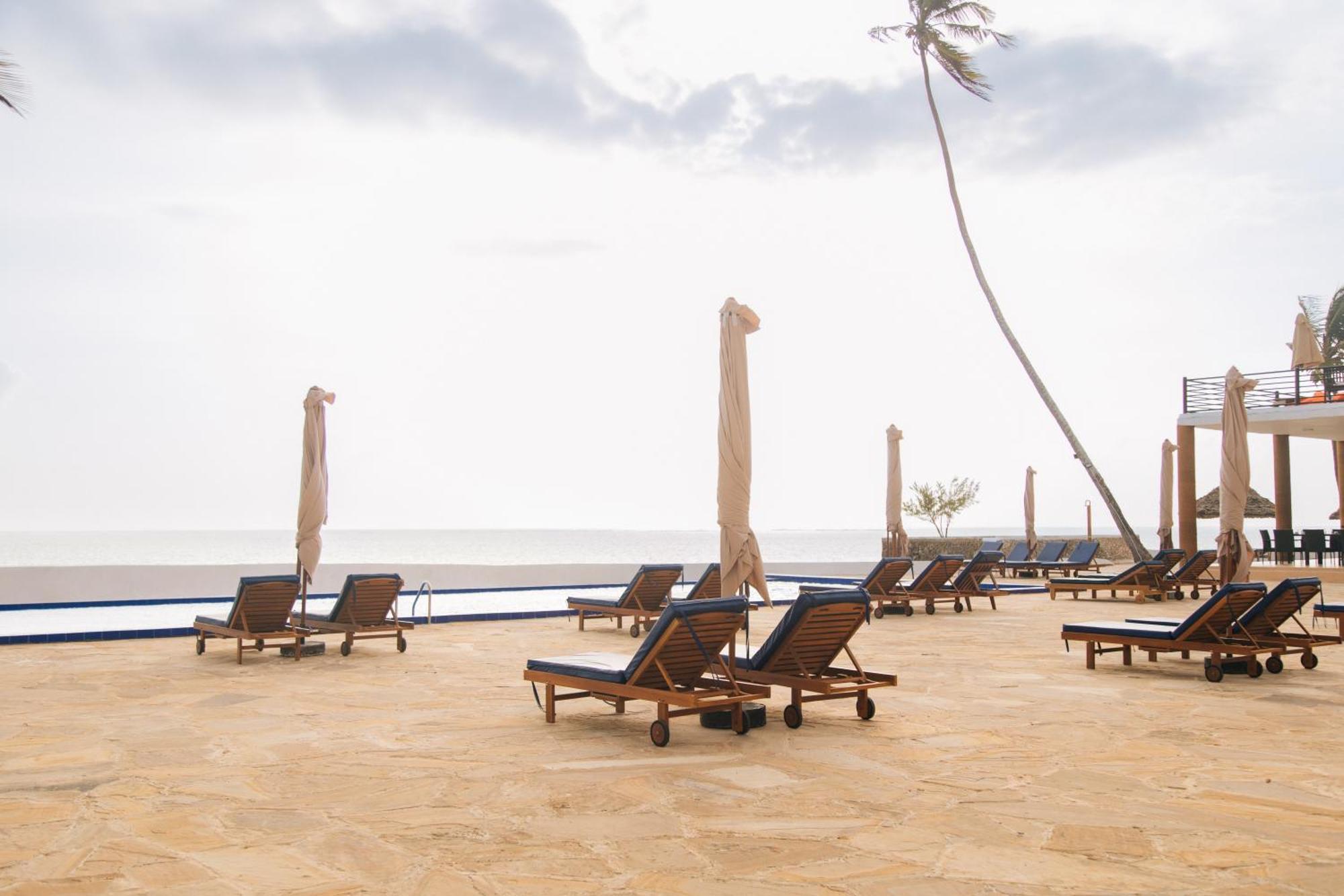 Royal Mandarin Hotel & Resort Пвани-Мчангани Экстерьер фото