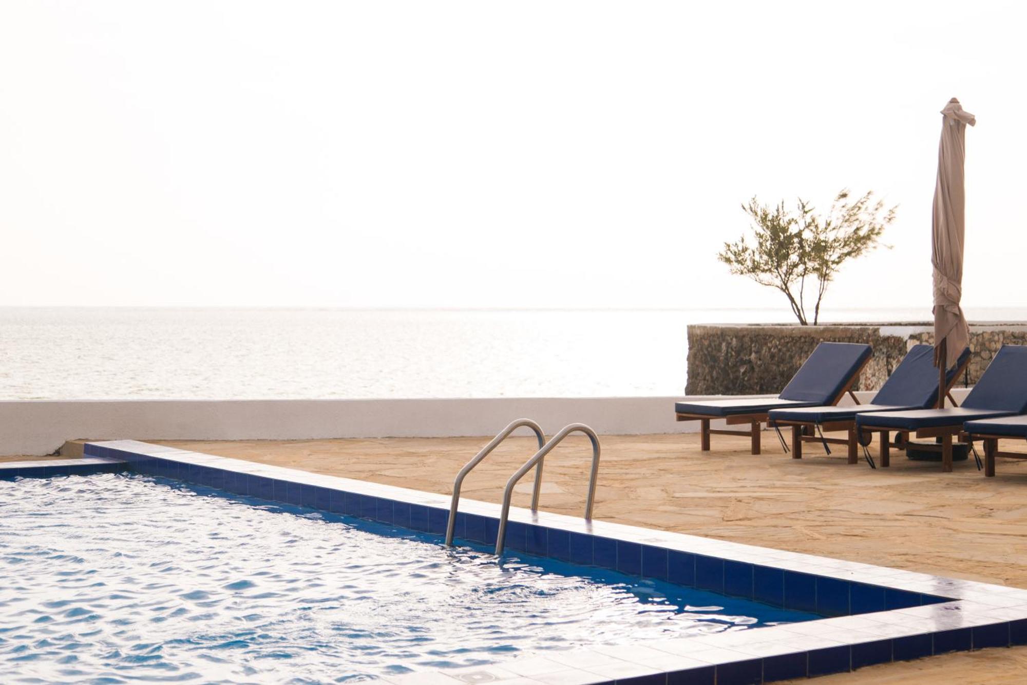 Royal Mandarin Hotel & Resort Пвани-Мчангани Экстерьер фото