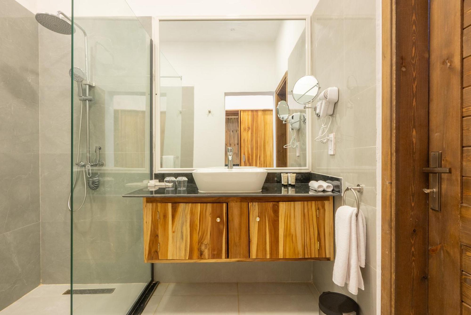 Royal Mandarin Hotel & Resort Пвани-Мчангани Экстерьер фото