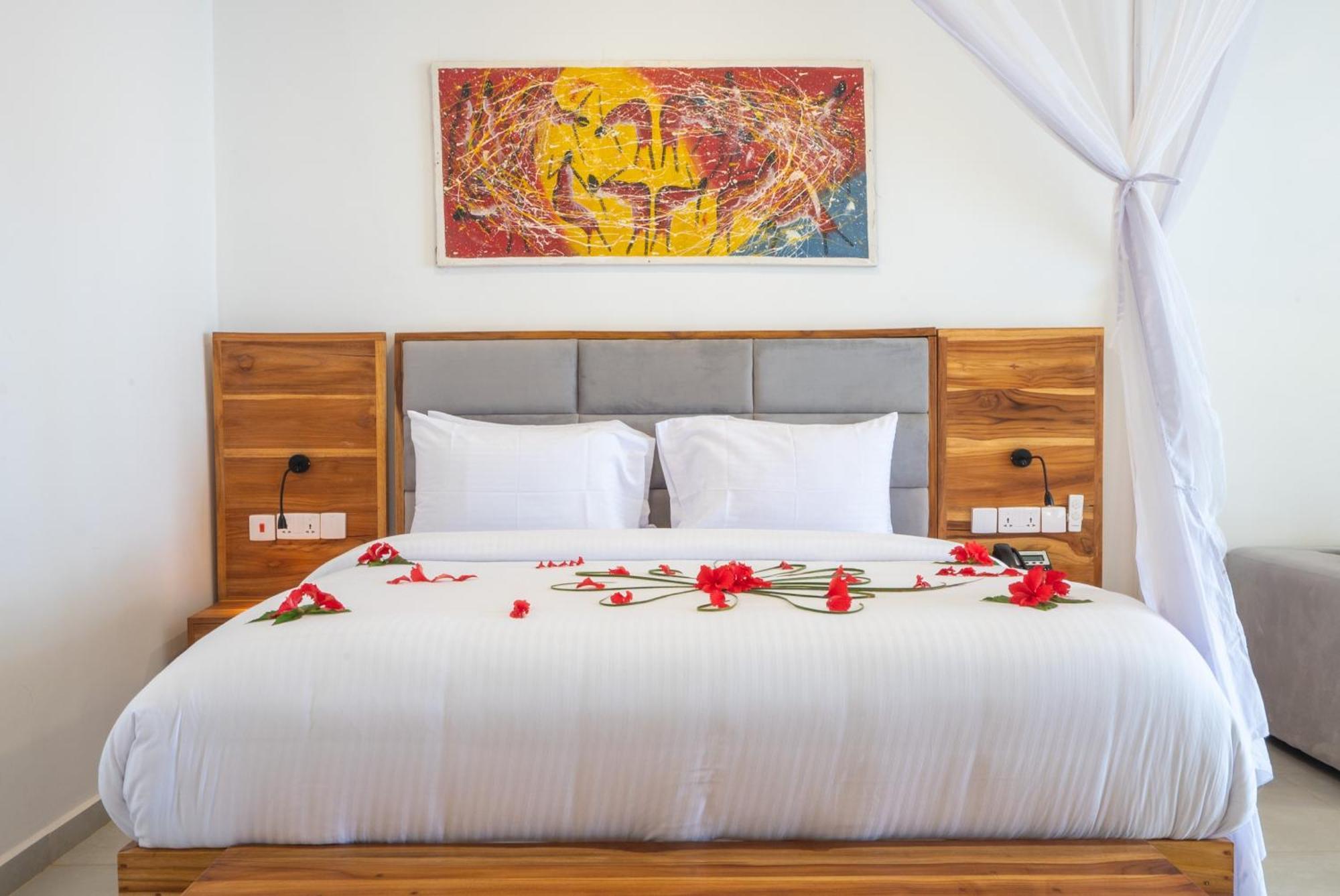 Royal Mandarin Hotel & Resort Пвани-Мчангани Экстерьер фото